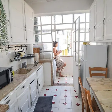 アパート 3 5 Minutes Away Meter Station *